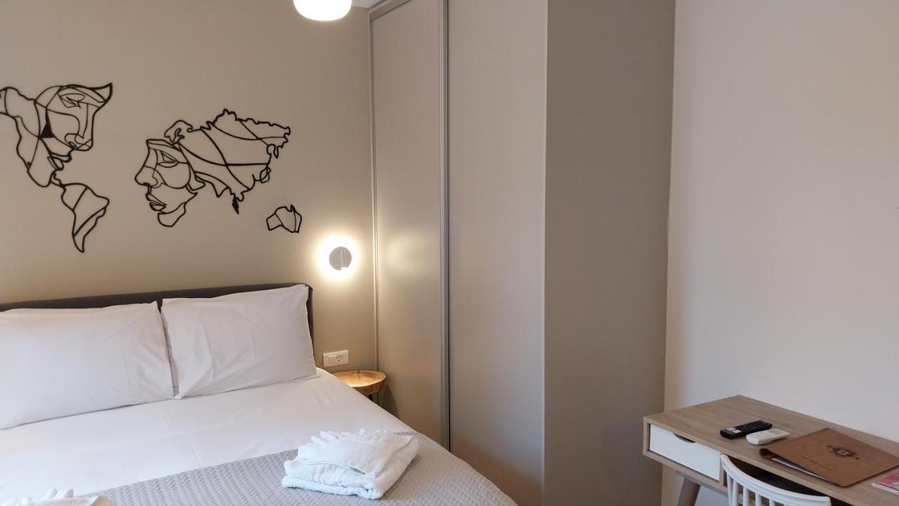 Uni Island - City Heart Suites 伊拉克利翁 外观 照片