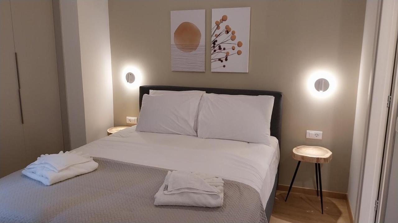 Uni Island - City Heart Suites 伊拉克利翁 外观 照片