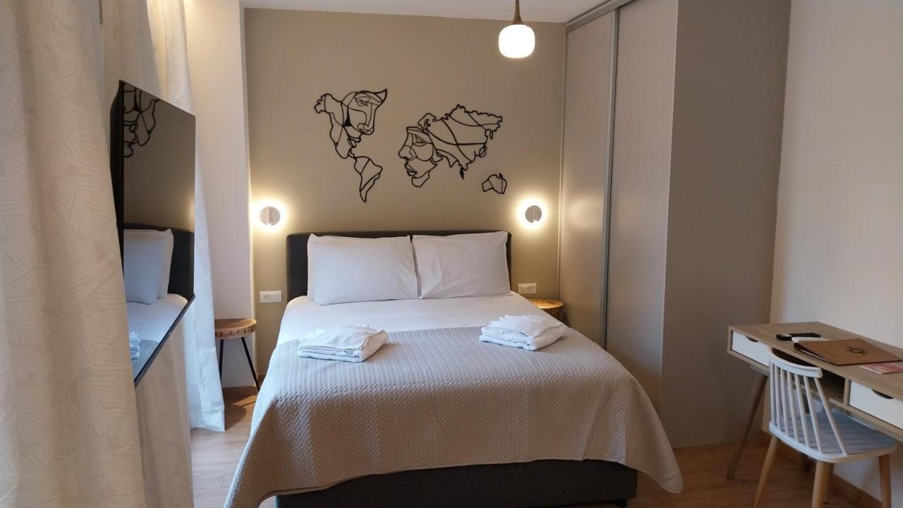 Uni Island - City Heart Suites 伊拉克利翁 外观 照片